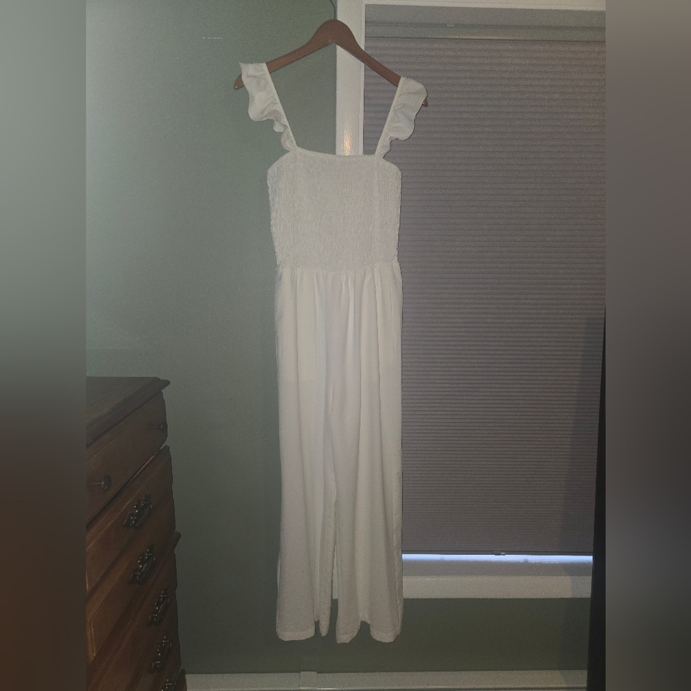 PRETTY GARDEN White Ruffled Strap Jumpsuit